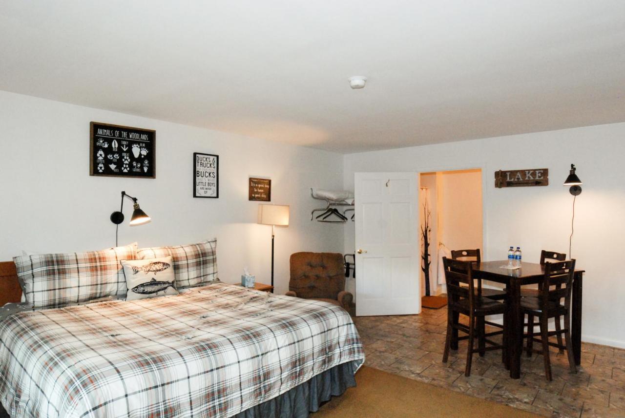 Maple Leaf Lodge Schroon Lake Экстерьер фото