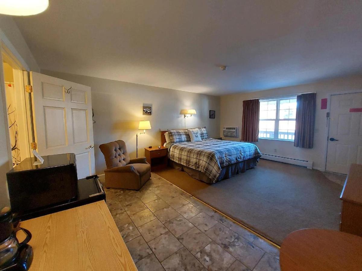 Maple Leaf Lodge Schroon Lake Экстерьер фото